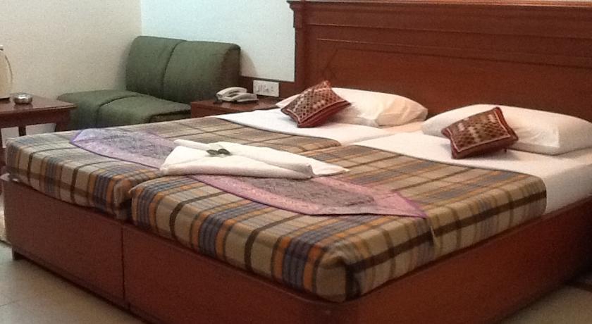 Hotel Kanishka Phg Bangalore Bagian luar foto