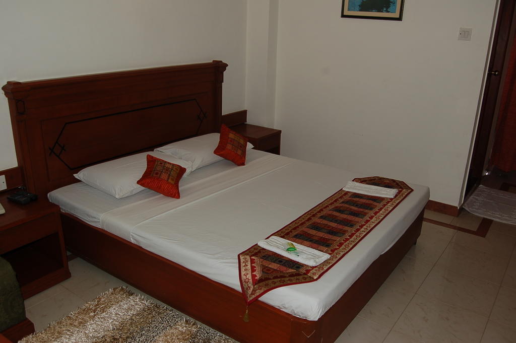 Hotel Kanishka Phg Bangalore Ruang foto