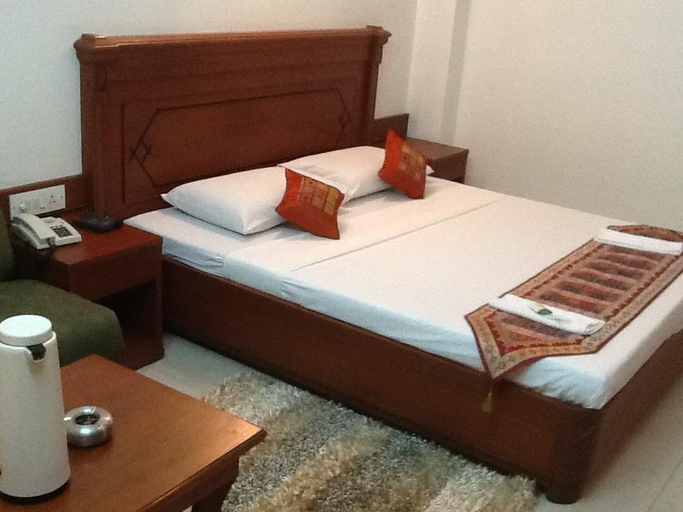 Hotel Kanishka Phg Bangalore Ruang foto