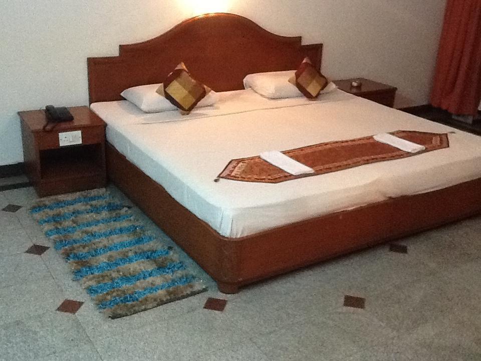 Hotel Kanishka Phg Bangalore Ruang foto