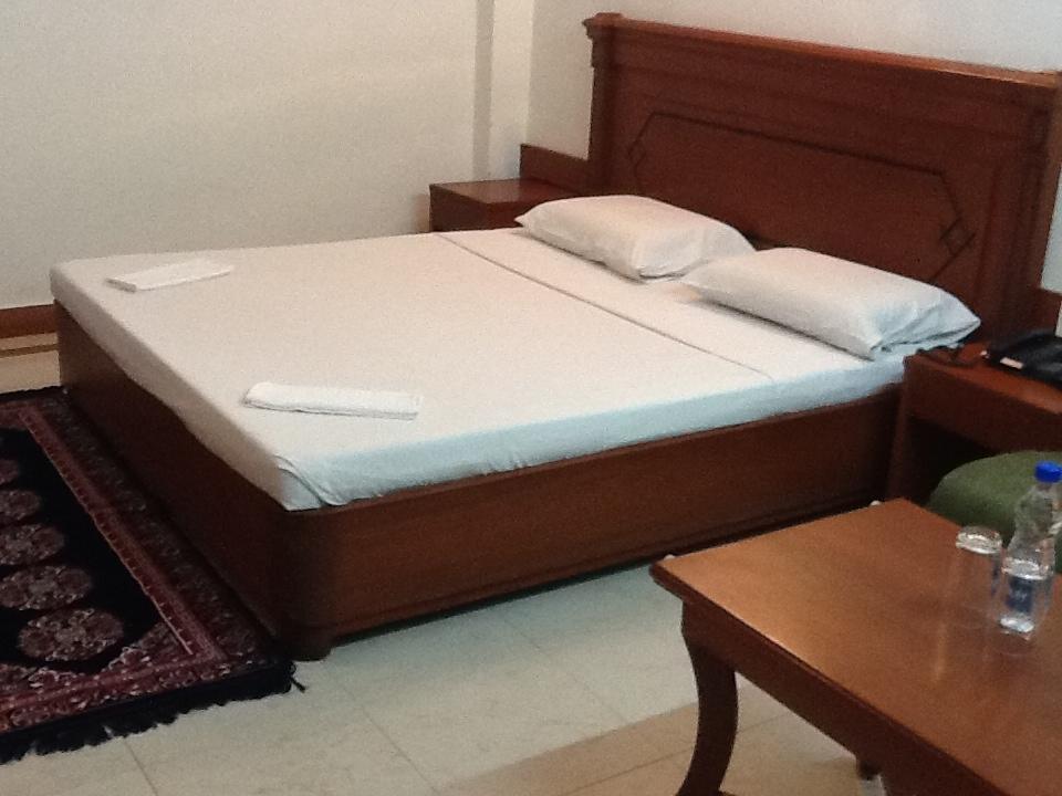 Hotel Kanishka Phg Bangalore Ruang foto